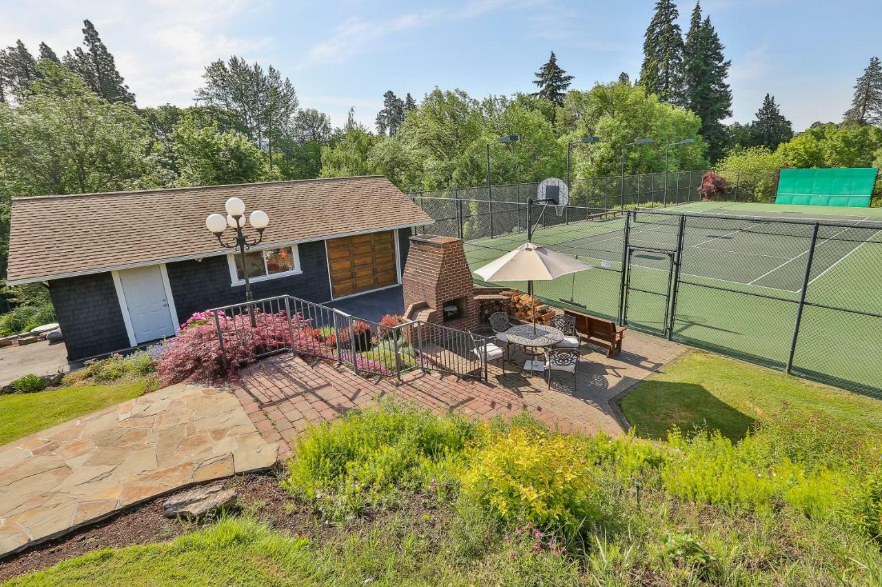 Brookside Bed & Breakfast Hood River Esterno foto
