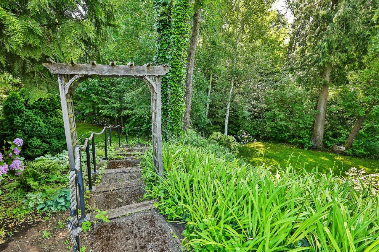 Brookside Bed & Breakfast Hood River Esterno foto