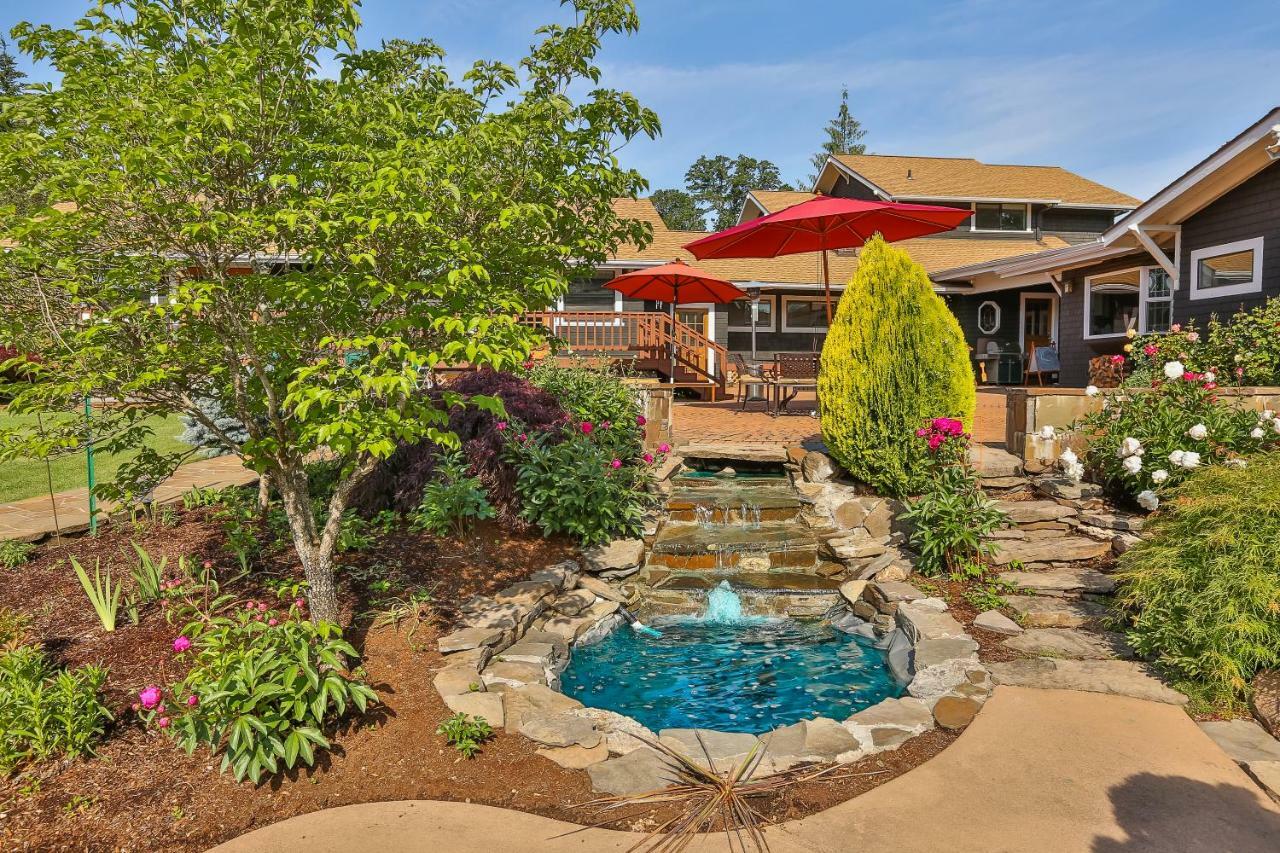 Brookside Bed & Breakfast Hood River Esterno foto